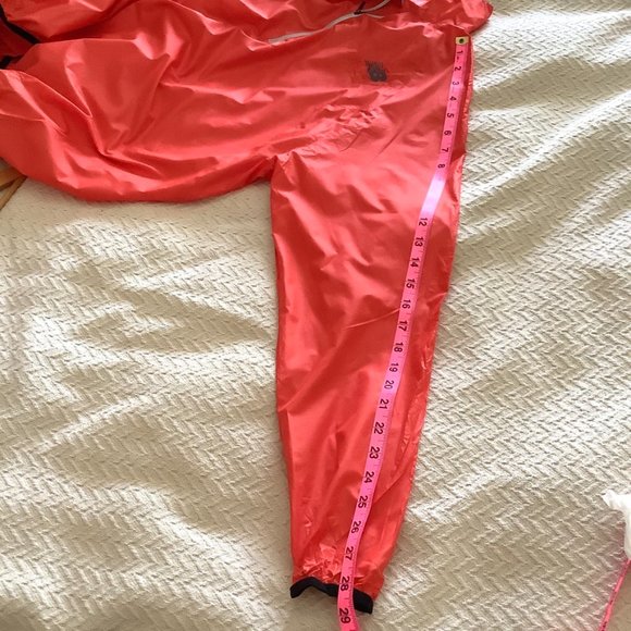 New Balance lightweight running windbreaker jacket - Picture 6 of 10